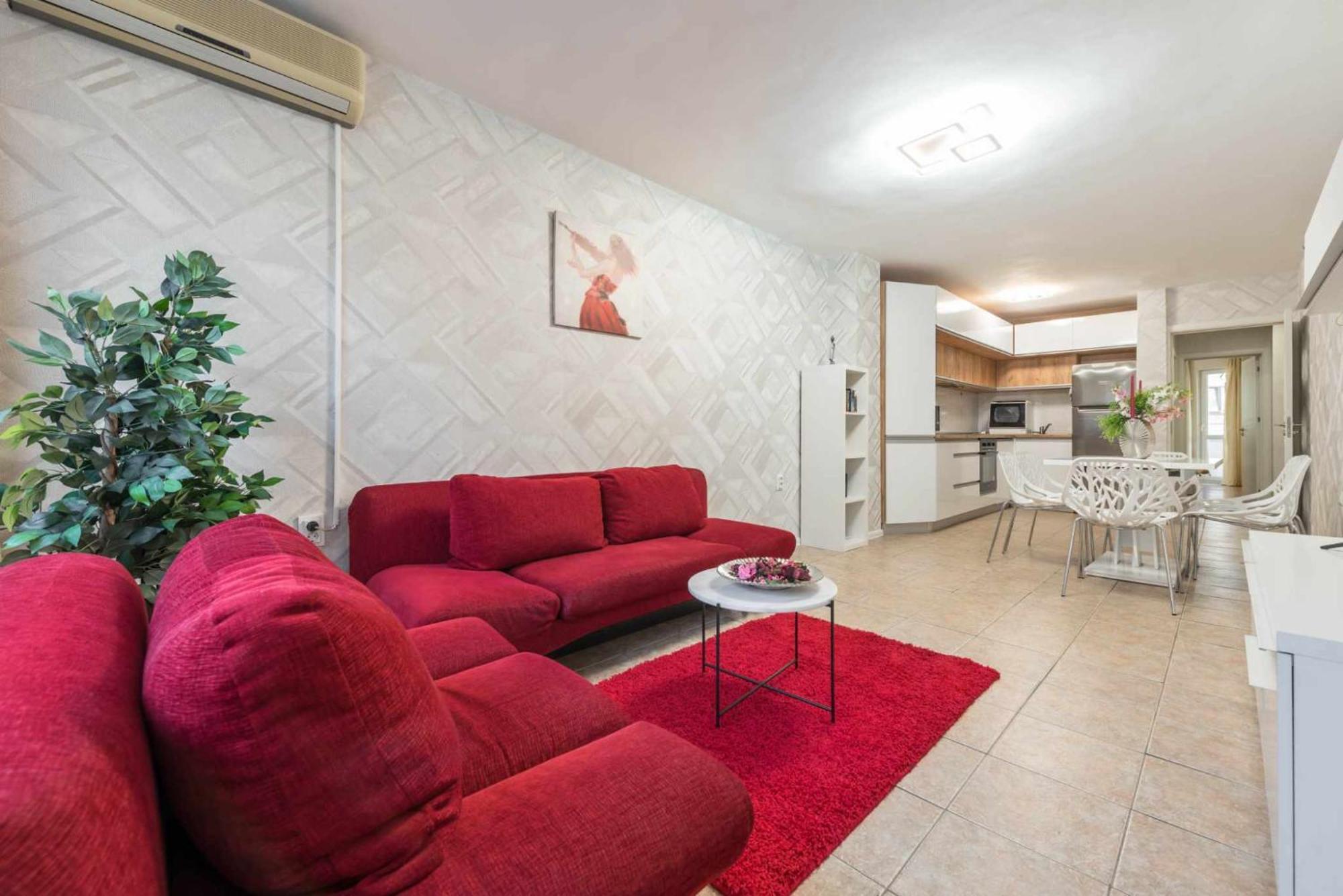 Red Velvet Apartment فارنا المظهر الخارجي الصورة